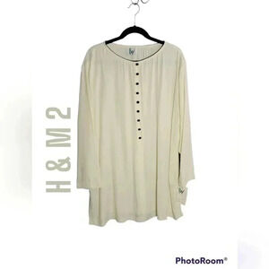HM2 Blouse 1X NWT